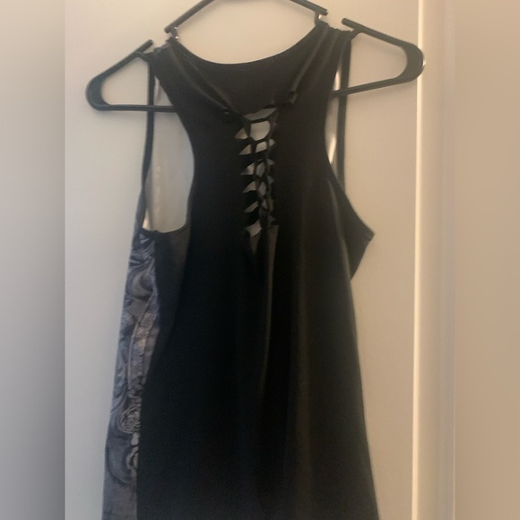 Skull Tank Top. Fits small/medium. - Picture 3 of 3